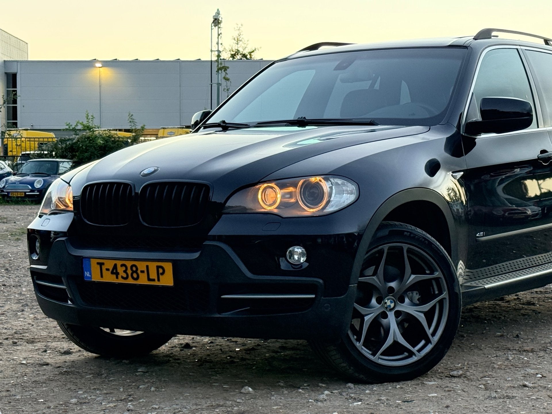 BMW X5 XDrive48i/7PRSN/CARPLAY/PANO, Auto's, Automaat, Xenon verlichting, Gebruikt, 138 €/maand