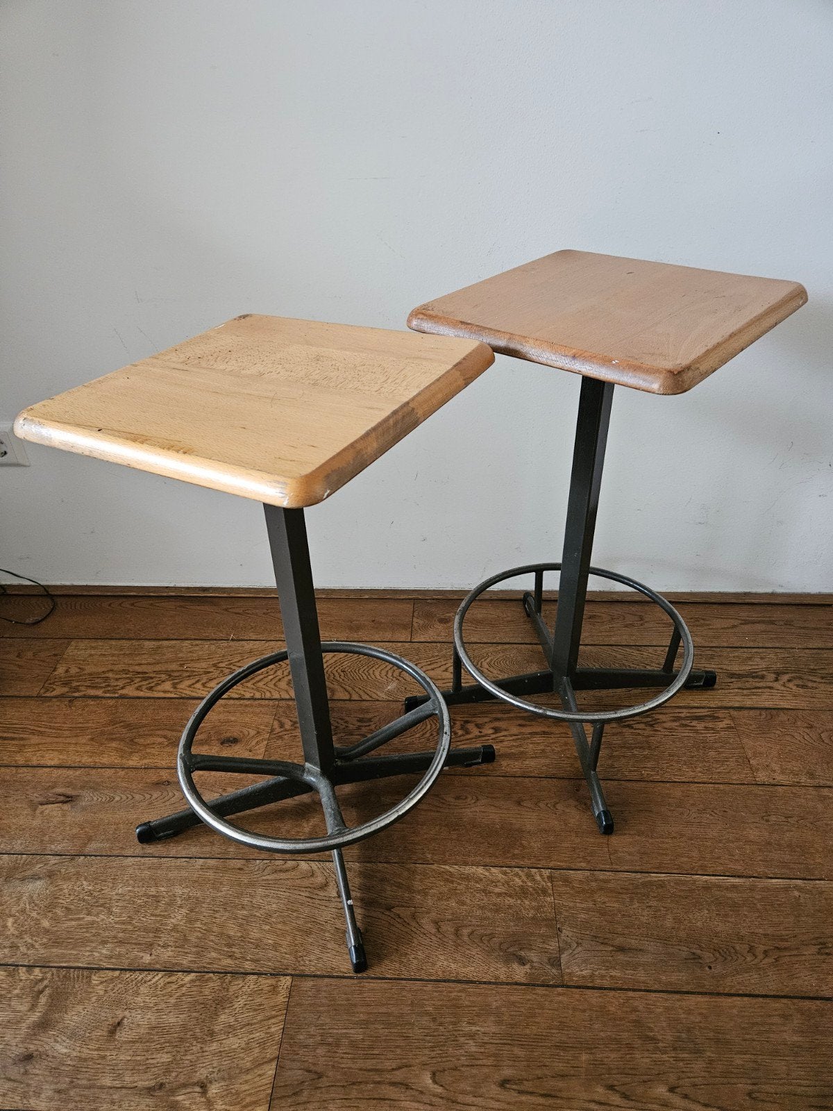 Set van 2 vintage (bar)krukken, hoogte 61 cm, Ophalen, Gebruikt, Staal
