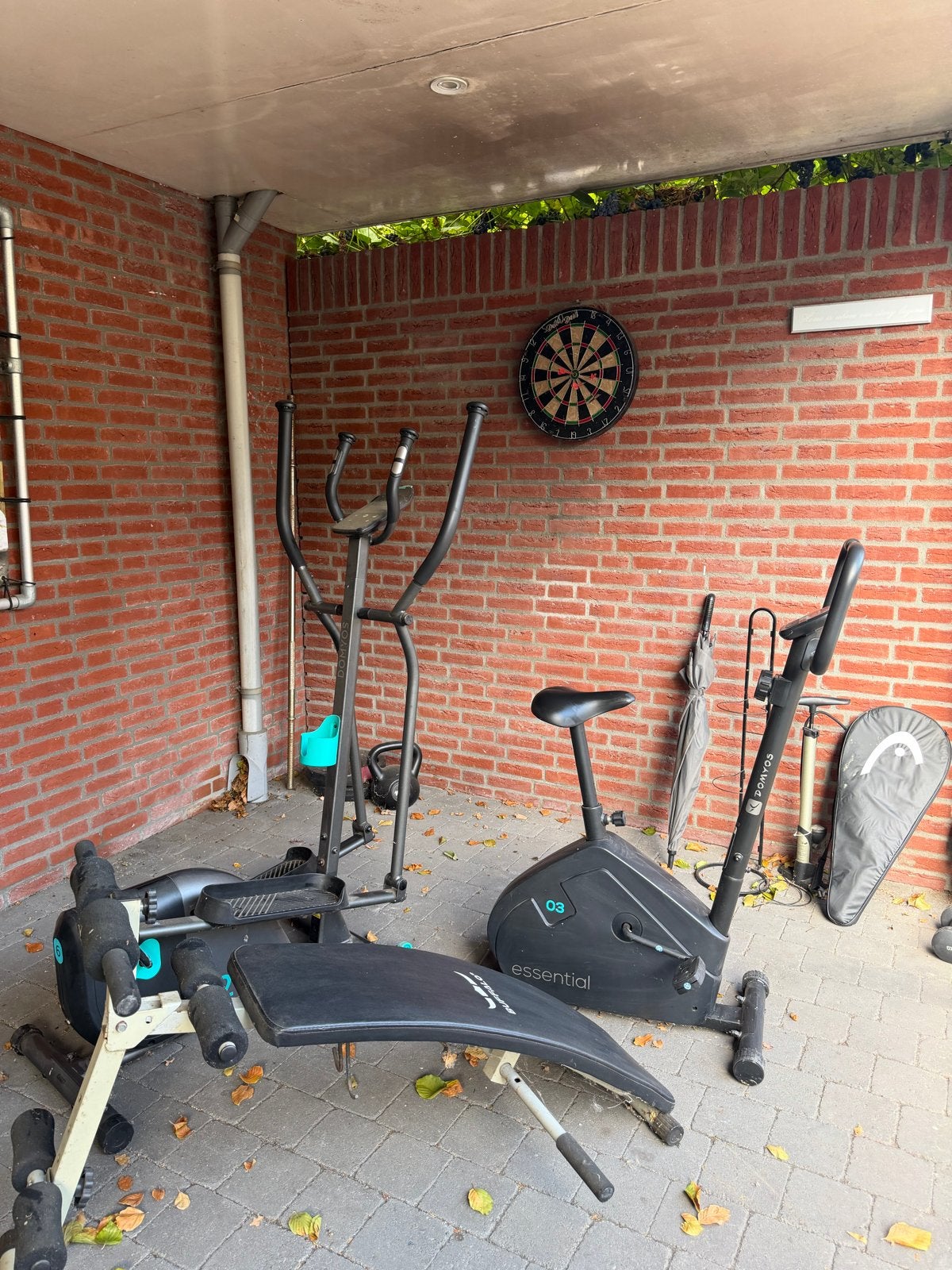 Fitnessapparatuur: Crosstrainer, Hometrainer, Buikspierbank, Ophalen, Gebruikt, Crosstrainer, Metaal