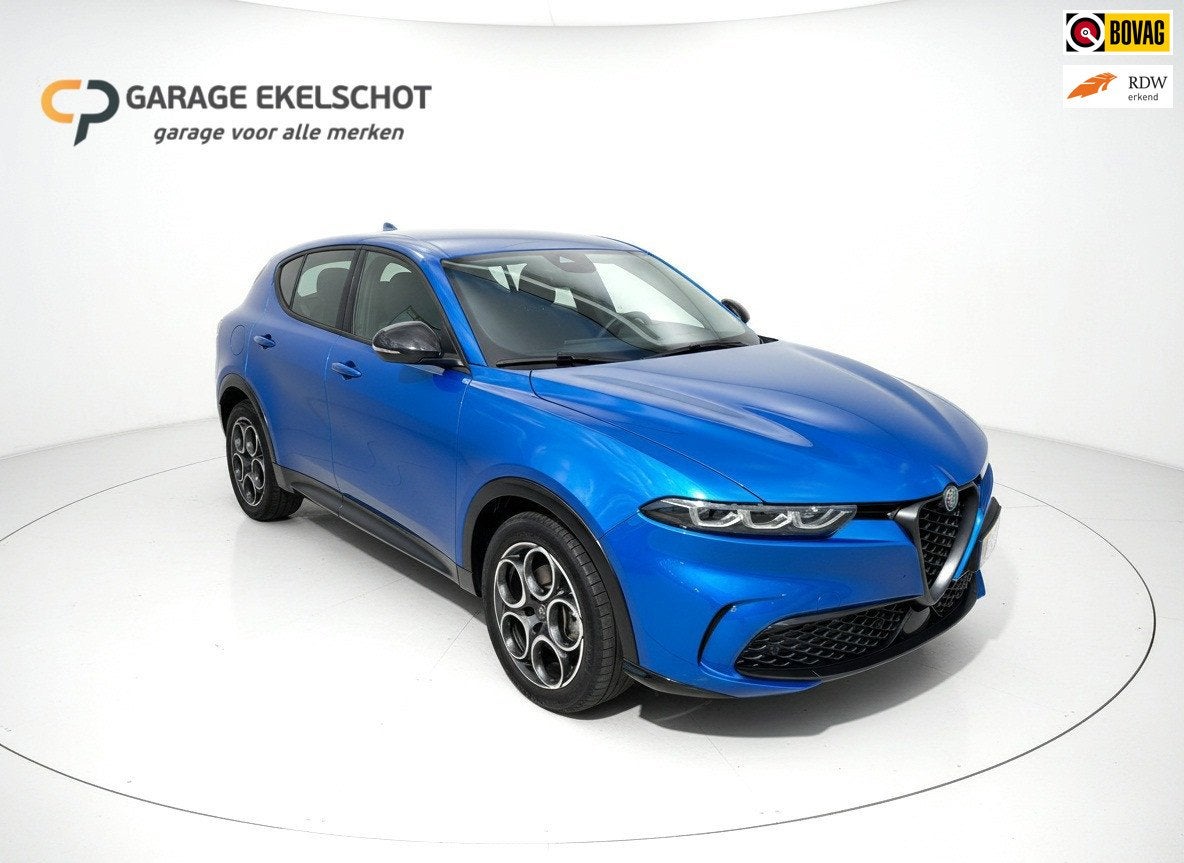 Alfa Romeo TONALE 1.5T Hybrid Sprint / Automaat / Camera / C, Auto's, Gebruikt, 4 cilinders, 700 kg, Blauw