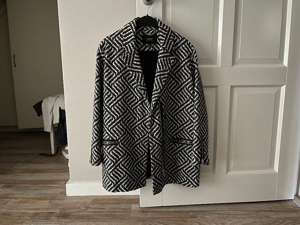 Heel mooie jas / mantel, zwart/wit, merk ’SET’, zgan, mt. 36, Verzenden, Zo goed als nieuw, Maat 36 (S), Zwart