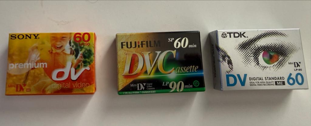 3 gesealde Mini DV tapes (Sony, Fujifilm, TDK), Overige merken, Mini dv, Nieuw, Ophalen of Verzenden