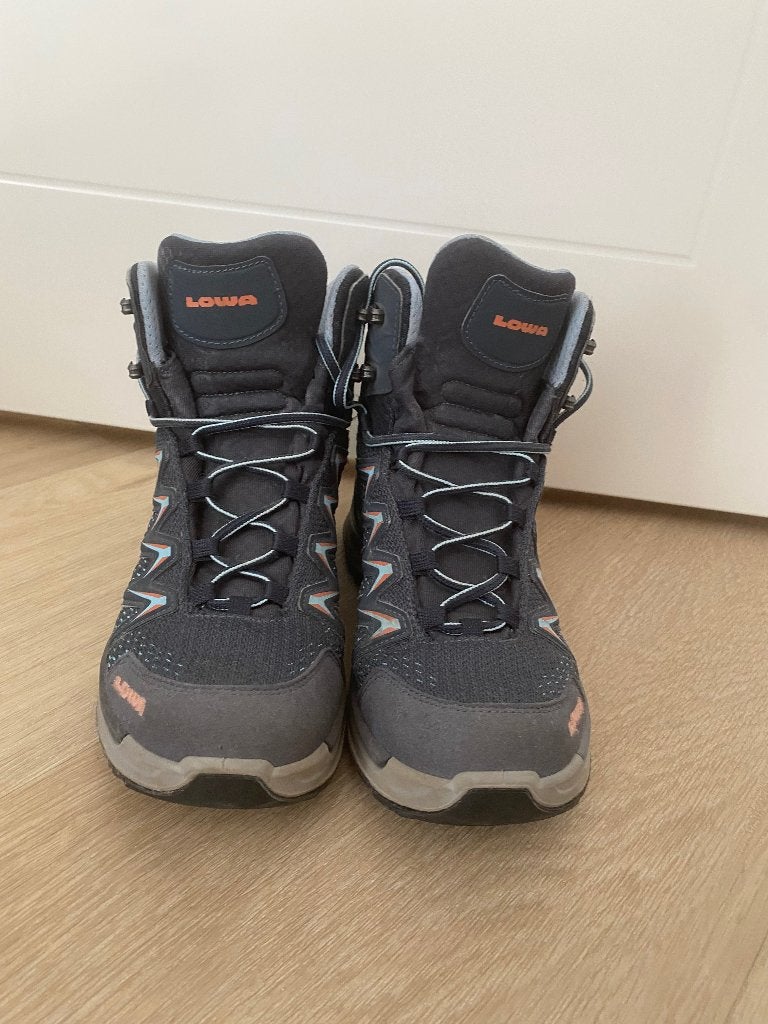 Lowa wandelschoenen maat 39, Ophalen, Zo goed als nieuw, Schoenen