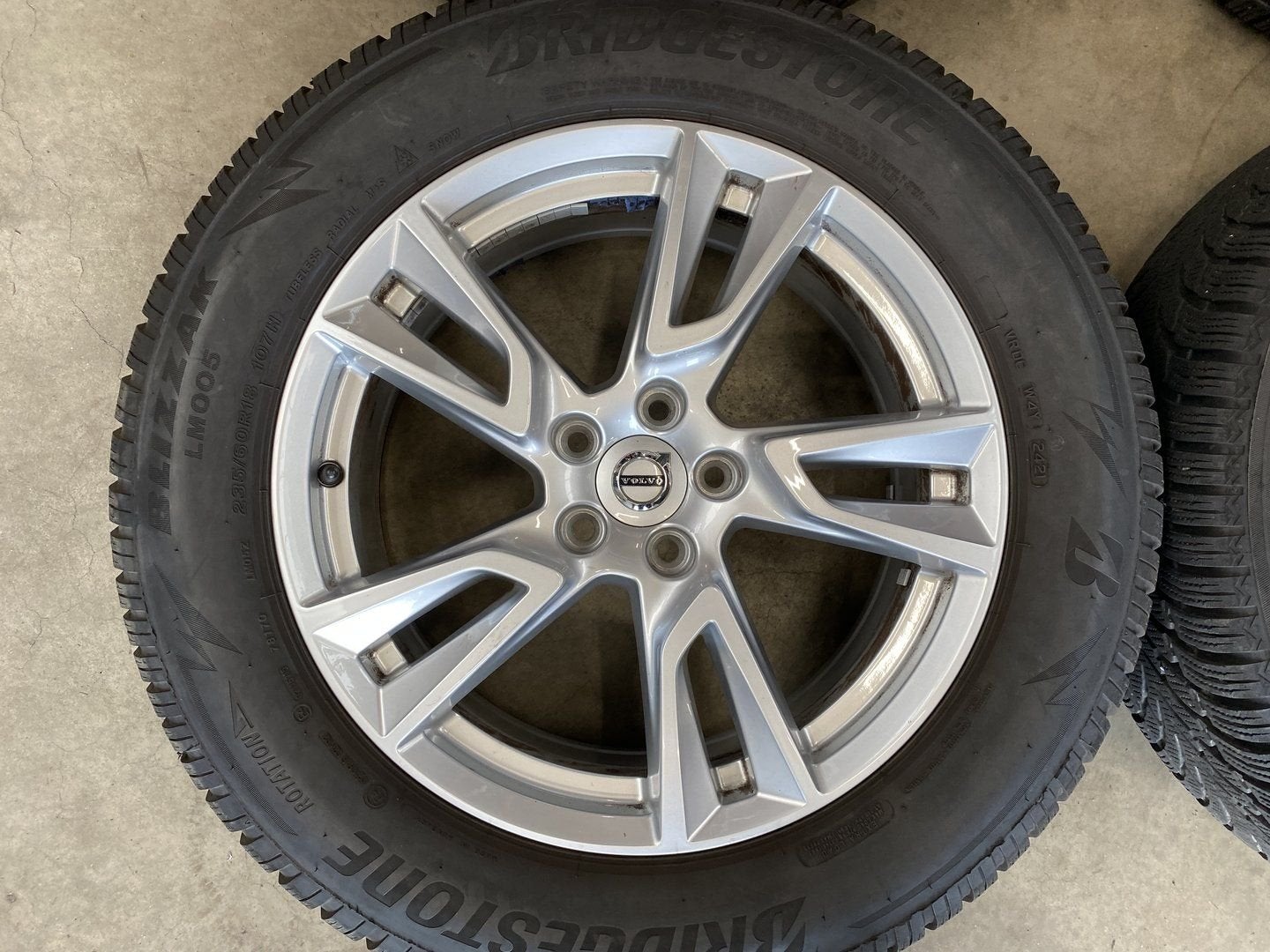 18 inch originele velgen + winterbanden Volvo XC60 31362866, 18 inch, Gebruikt, -, -