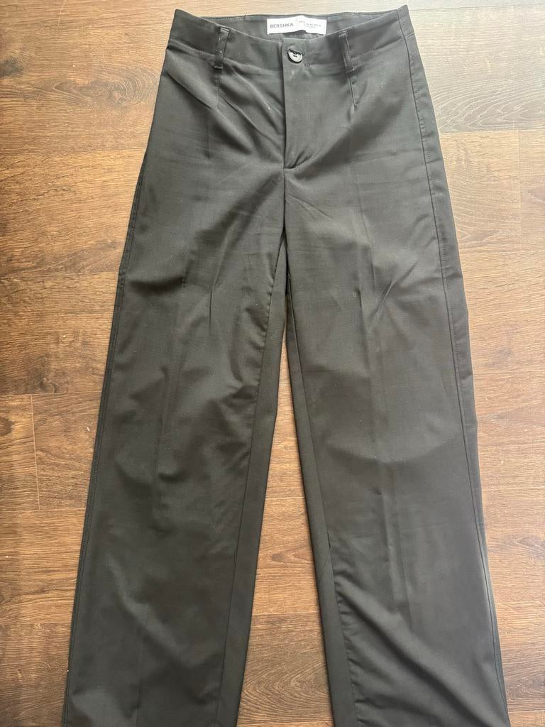 Bershka zwarte pantalon voor de zomer, Kleding | Dames, Broeken en Pantalons, Ophalen of Verzenden, Zo goed als nieuw, Zwart, Lang