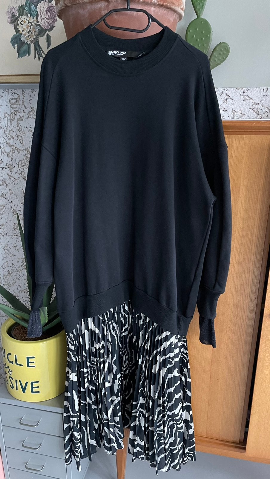 💕 Sweatshirt dress van Bimba Y Lola mt M - orig prijs 205,-, Ophalen of Verzenden, Maat 38/40 (M), Onder de knie