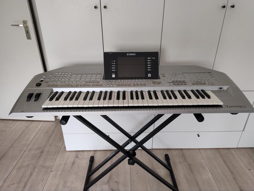 Yamaha Tyros 2 Workstation Keyboard, Ophalen, 61 toetsen, Yamaha, Zo goed als nieuw
