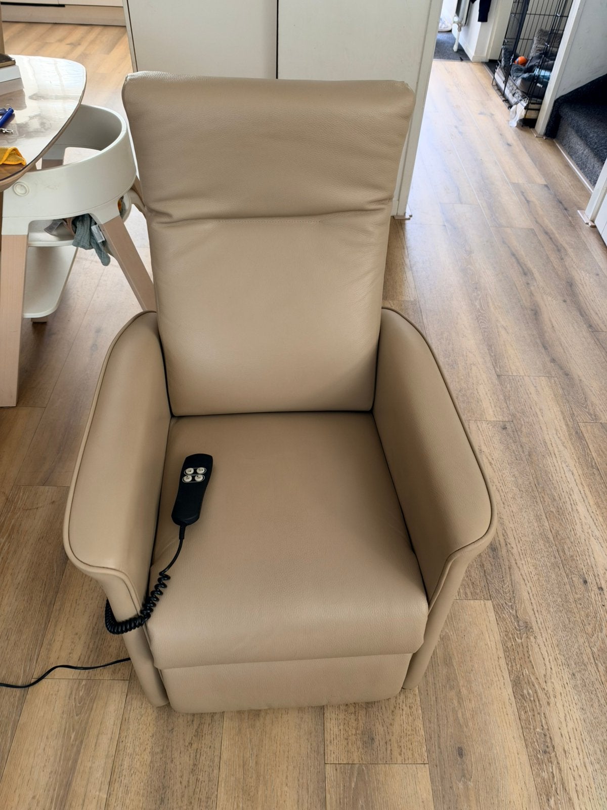Relax fauteuil leer, Ophalen, Minder dan 75 cm, Leer, Zo goed als nieuw