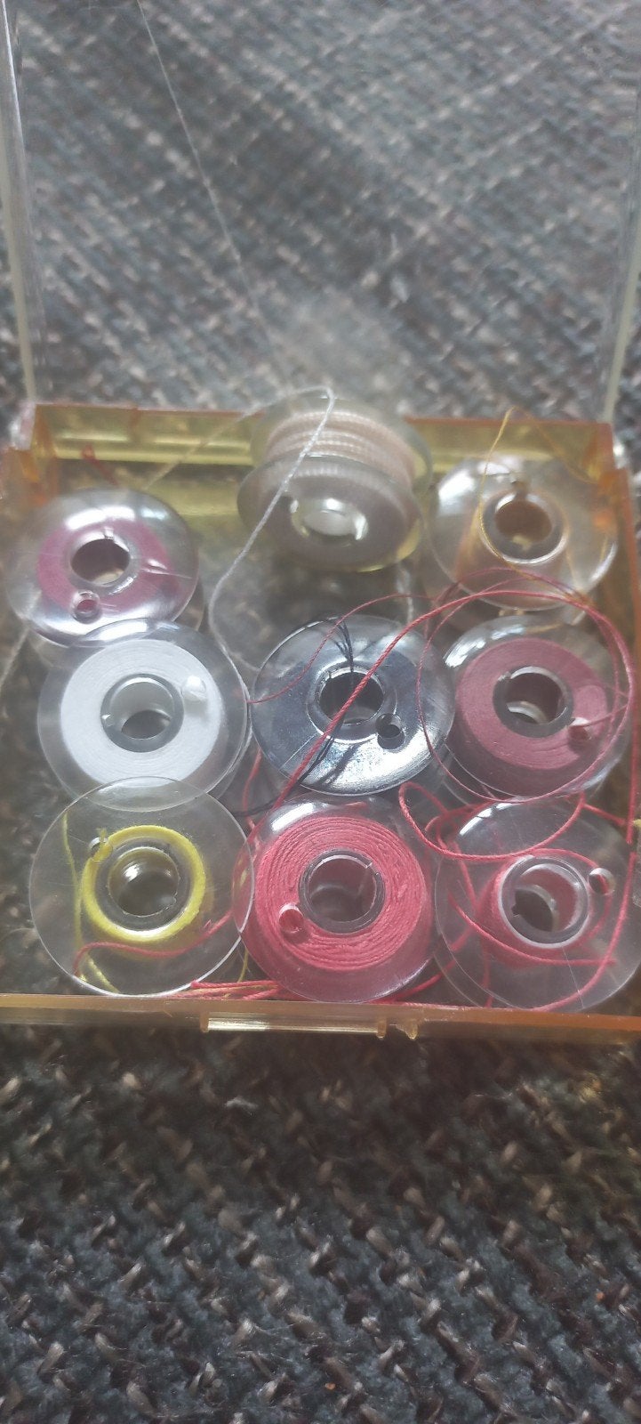 Naaimachine spoeltjes plastic 0.8 x 1.8/1.9  mm, Ophalen of Verzenden, Zo goed als nieuw