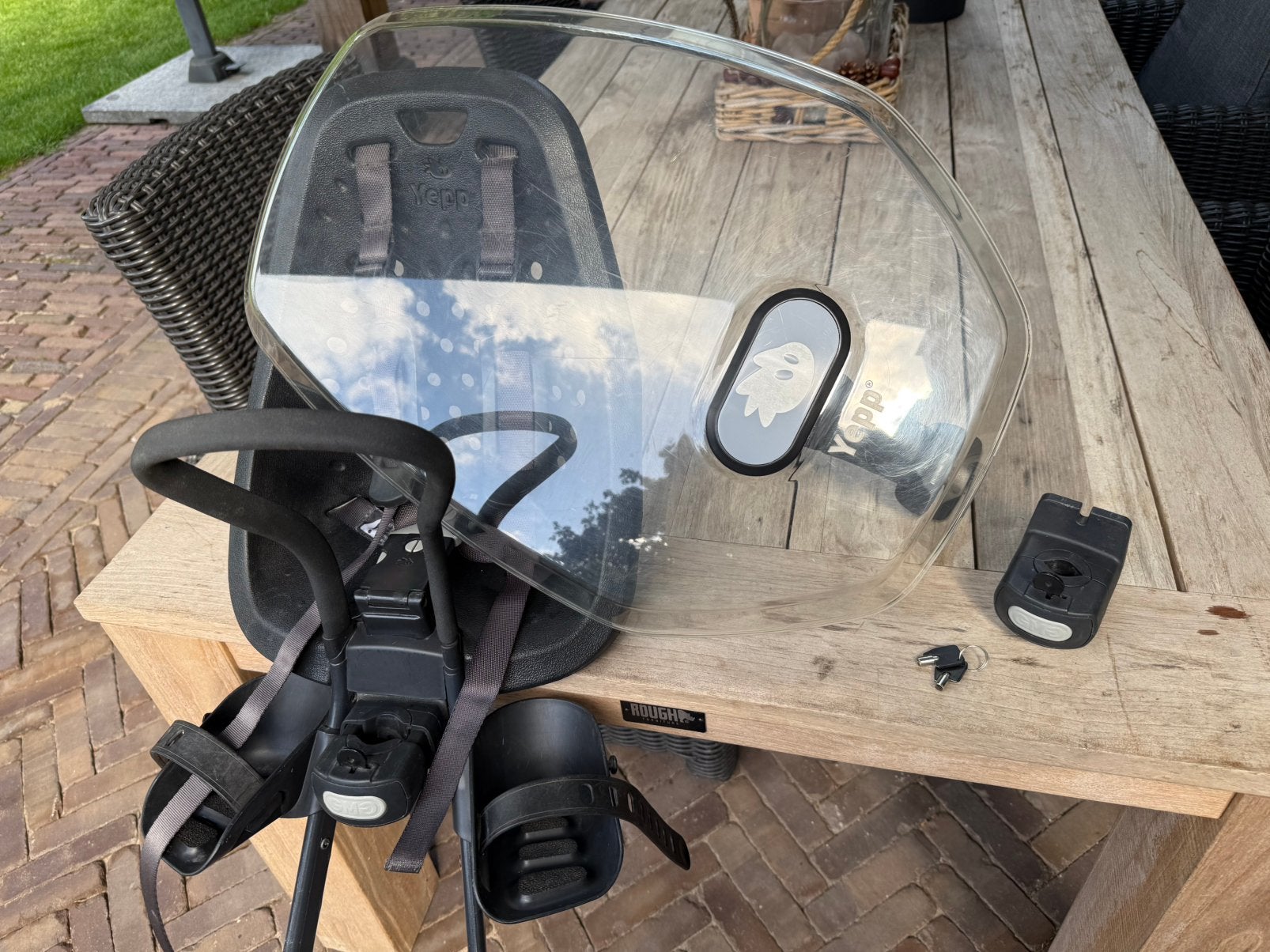 Fietsstoeltje Yepp mini black met windscherm, compleet!!, Ophalen, Gebruikt