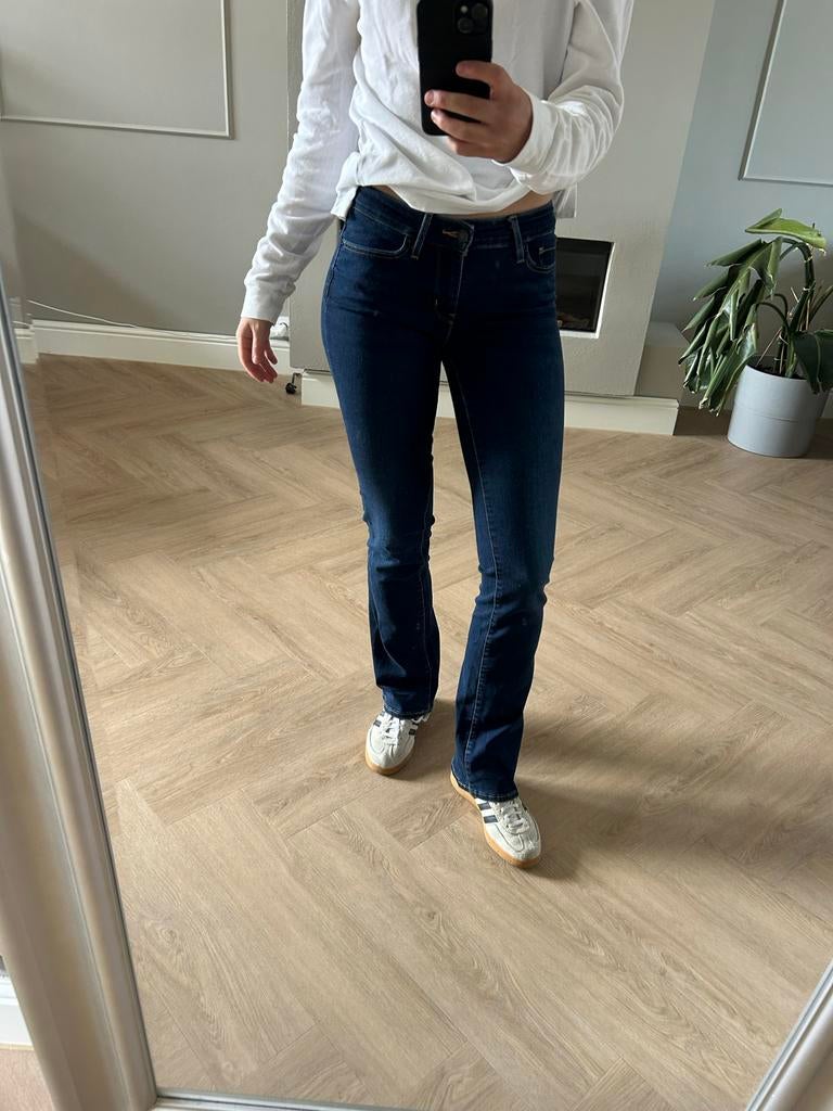 Levi's 715 Bootcut Donkerblauwe Jeans W27 L34, Ophalen of Verzenden, Zo goed als nieuw, Blauw, W27 (confectie 34) of kleiner