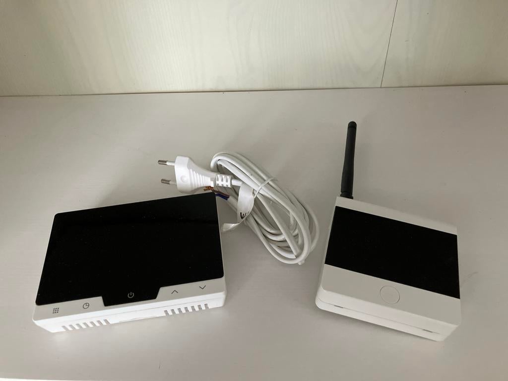 Draadloze Easy Comfort WiFi Thermostaat - Model SAS2011DE, Doe-het-zelf en Verbouw, Thermostaten, Gebruikt, Slimme thermostaat