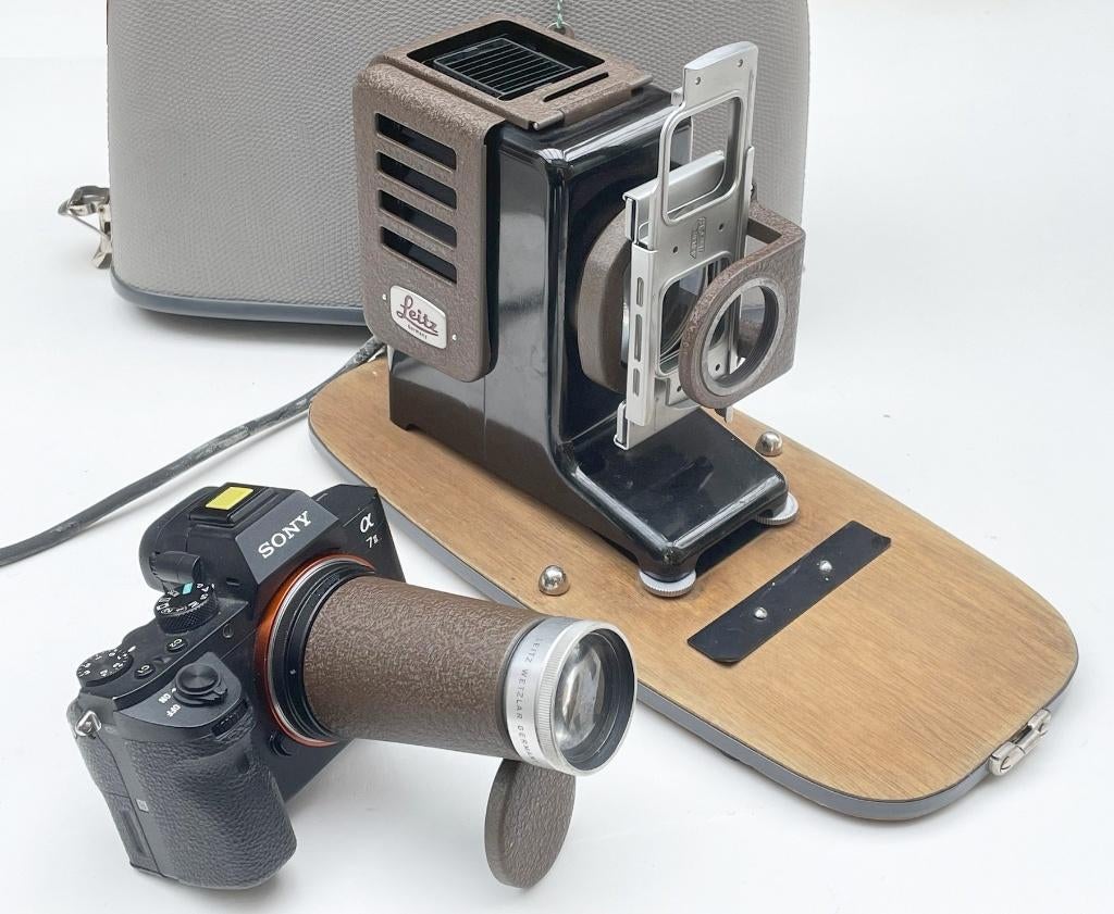 Leitz Prado 150 met Dimaron 100mm f2.8 en als E-mount lens, Ophalen of Verzenden, 1960 tot 1980, Projector