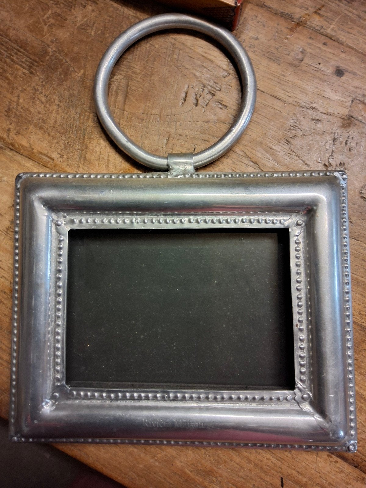 Zilverkleurige fotolijst 26x33 cm met ring, Gebruikt, Hangend, Ophalen of Verzenden, Fotolijst