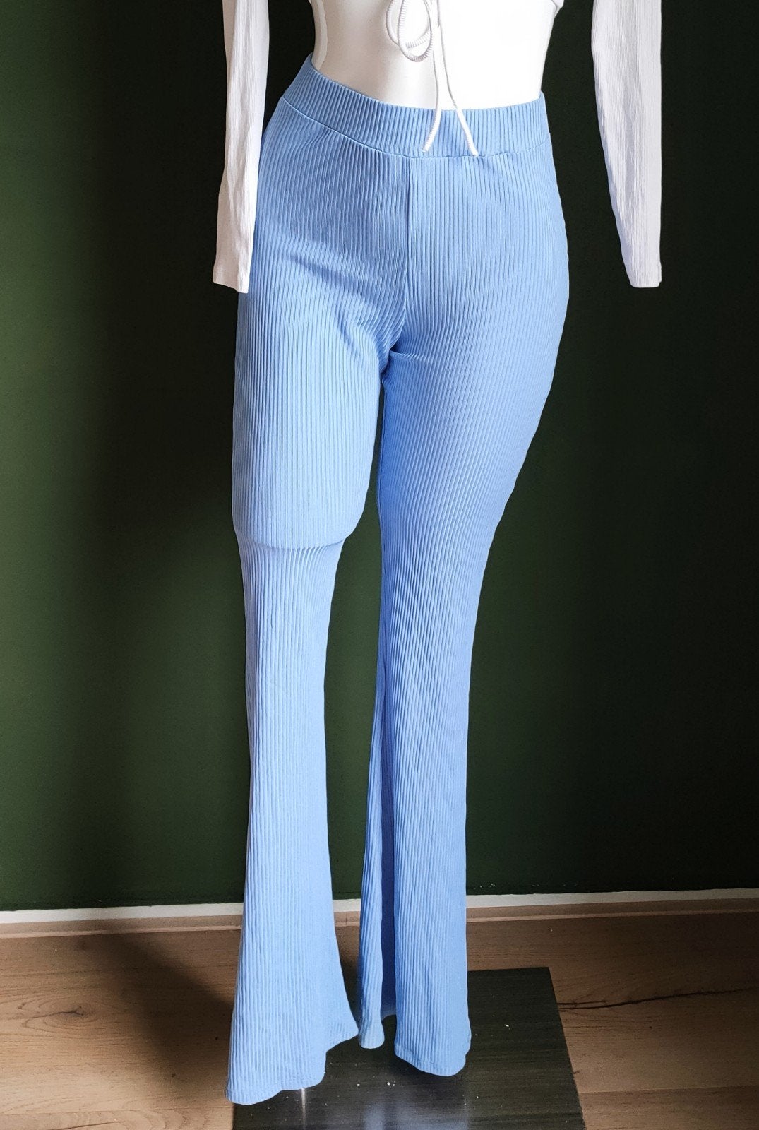 Loavies geribbelde flared broek lichtblauw maat S, Blauw, Ophalen of Verzenden, Maat 36 (S), Lang