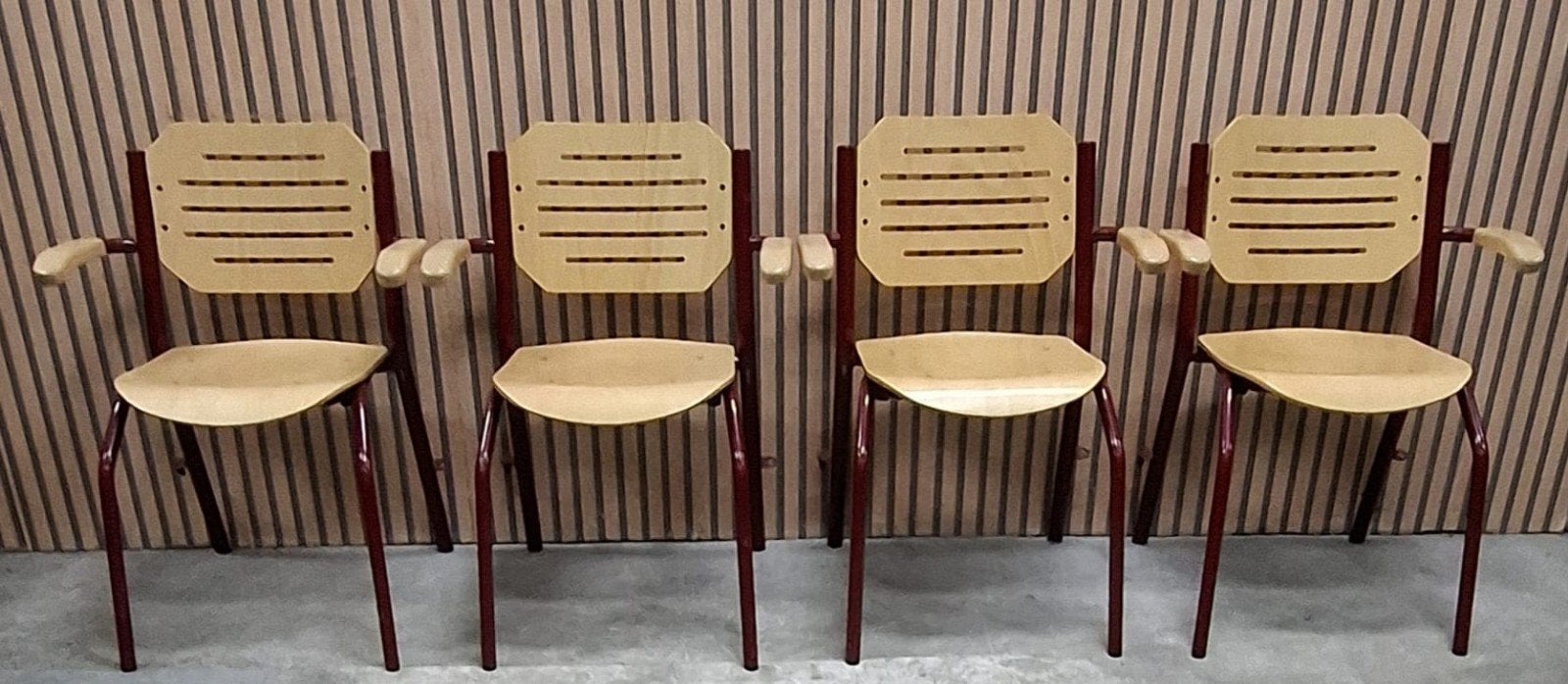 40 x retro kantine stoelen vergaderstoelen schoolstoelen, Ophalen of Verzenden, Zo goed als nieuw, Bruin, Vijf, Zes of meer stoelen