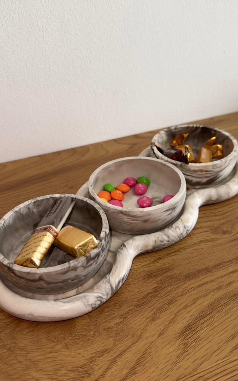 Handgemaakte Jesmonite Serveerset- Food-safe Sealing, Huis en Inrichting, Woonaccessoires | Schalen en Manden, Overige materialen