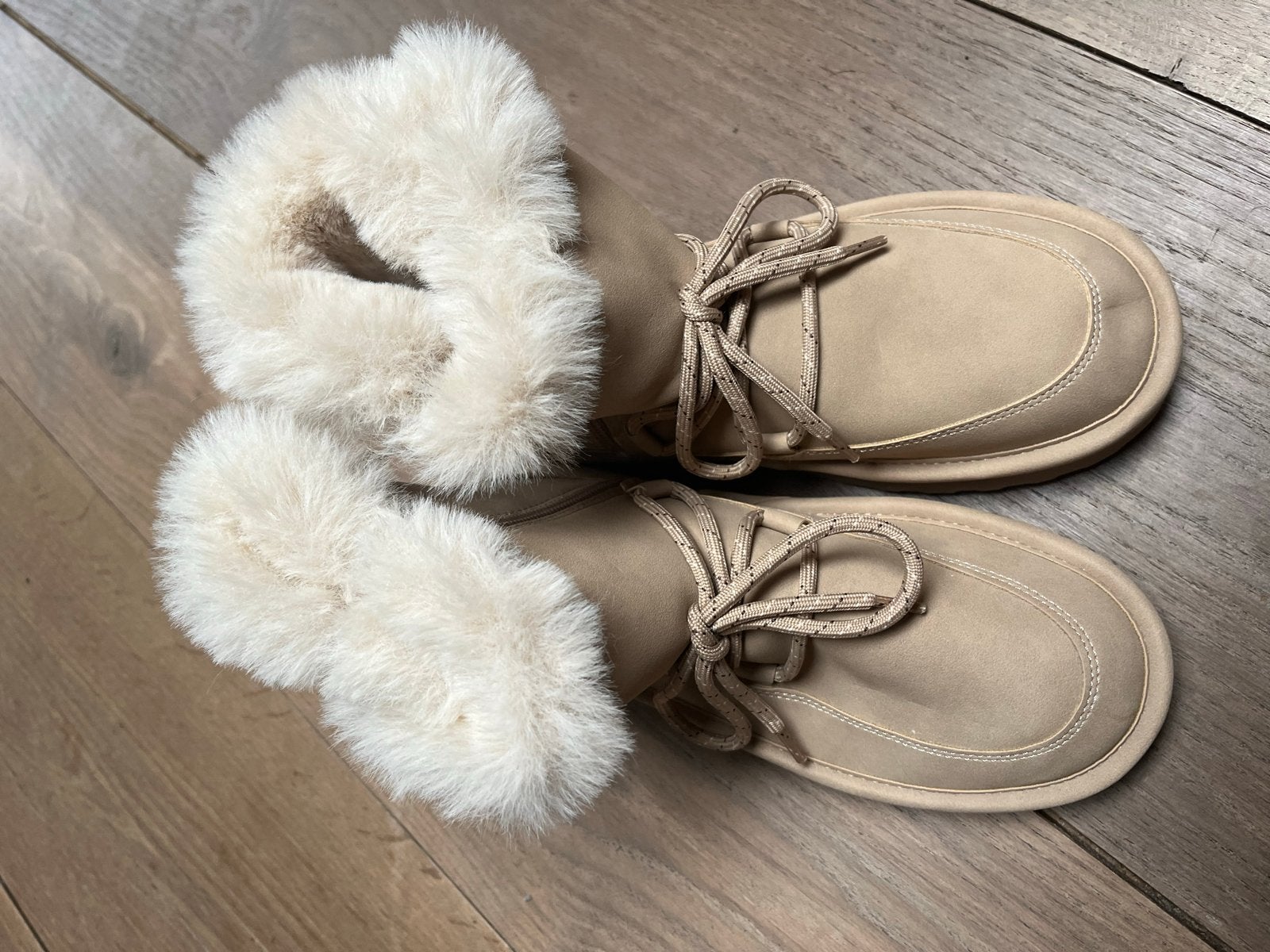 Nieuwe Zara laarzen met bont - maat 36, Beige, Lage of Enkellaarzen, Nieuw, Ophalen of Verzenden