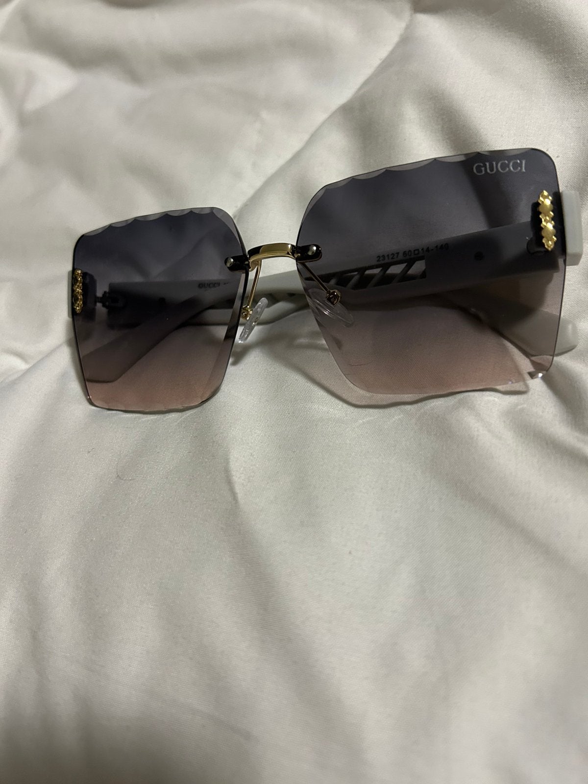 Mooi nieuw dames zonnebril Gucci, Sieraden, Tassen en Uiterlijk, Zonnebrillen en Brillen | Dames, Ophalen of Verzenden, Nieuw