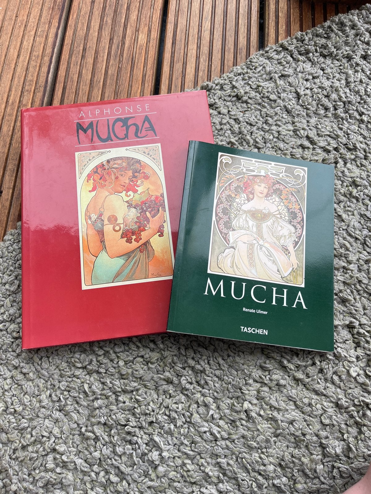 Alfons Mucha: Het begin van de Art Nouveau (2 boeken), Ophalen of Verzenden, Zo goed als nieuw, Grafische vormgeving