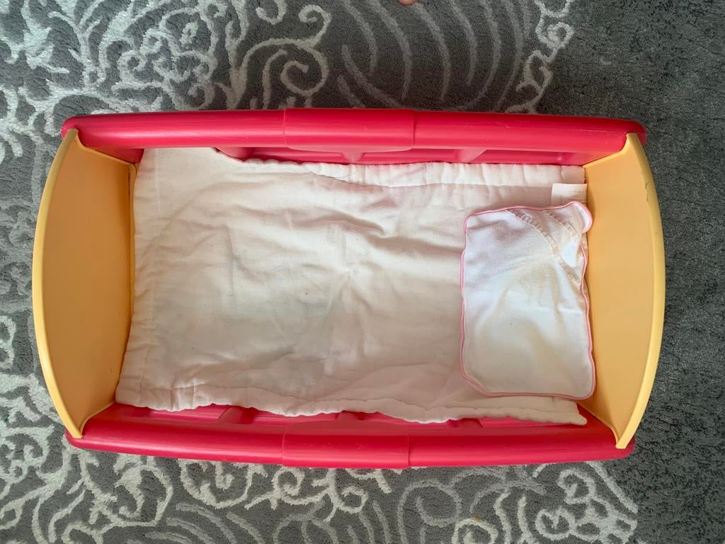 Poppenbedje ongeveer 50cm 29cm 29cm, Ophalen of Verzenden, Zo goed als nieuw, Overige typen