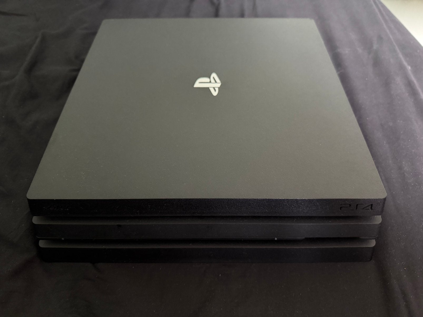 Playstation 4 Pro + Deltaco Gaming Controller en Spellen, 1 speler, Ophalen, Gebruikt, Vanaf 12 jaar