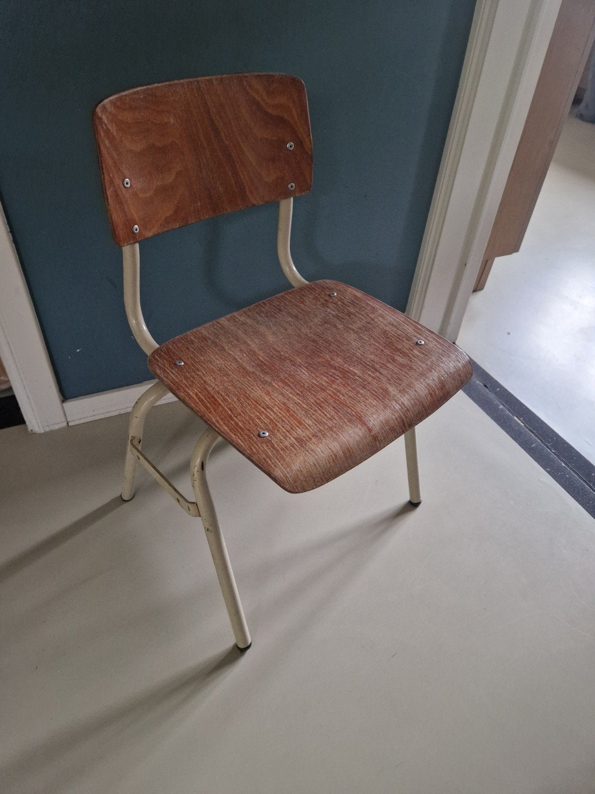 Retro/vintage kinderstoeltje - Vintage houten stoel, Antiek en Kunst, Ophalen