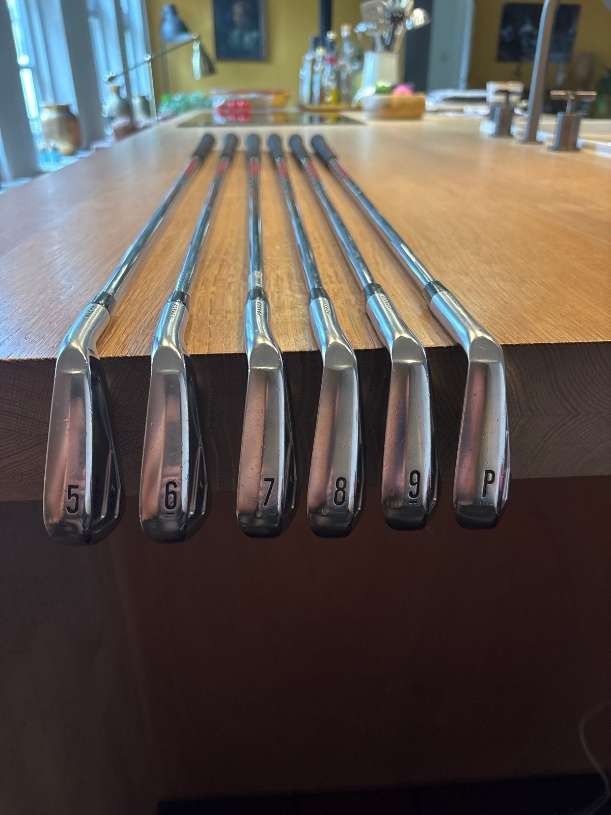 Srixon ZX7 ijzerset 5-PW met Modus 120 S flex shafts, Sport en Fitness, Ophalen of Verzenden, Zo goed als nieuw, Set, Overige merken