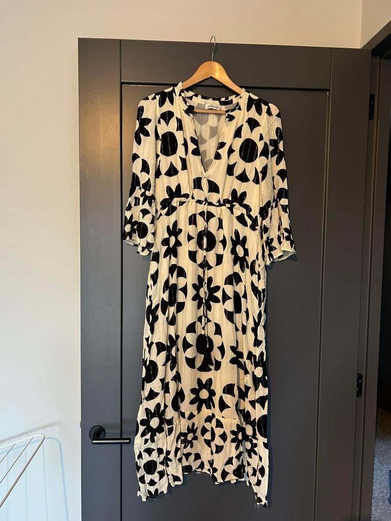 Prachtige gebroken wit/zwarte jurk van Grace gevoerd XXL, Kleding | Dames, Jurken, Verzenden, Wit, Maat 46/48 (XL) of groter, Zo goed als nieuw