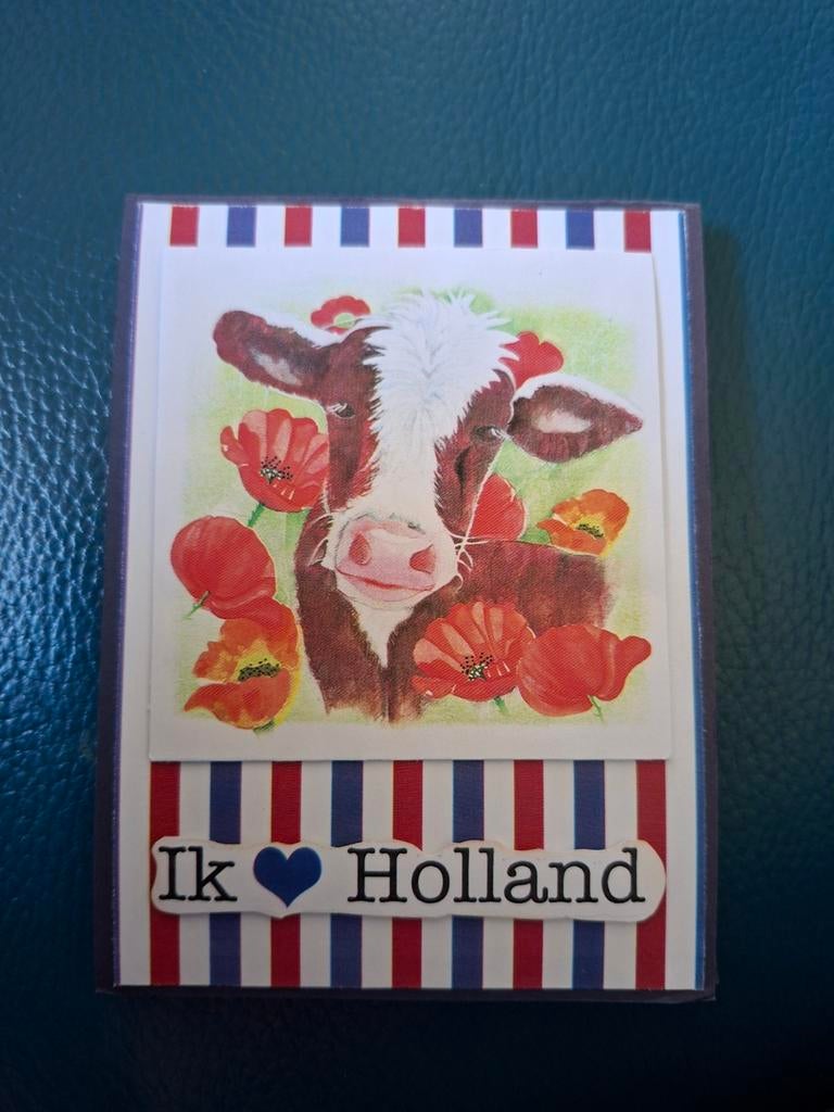 Handgemaakte 'Ik ️ Holland' kaart met koe en klaprozen, Hobby en Vrije tijd, Kaarten | Zelf maken, Nieuw, Pons of Mal, Overige thema's