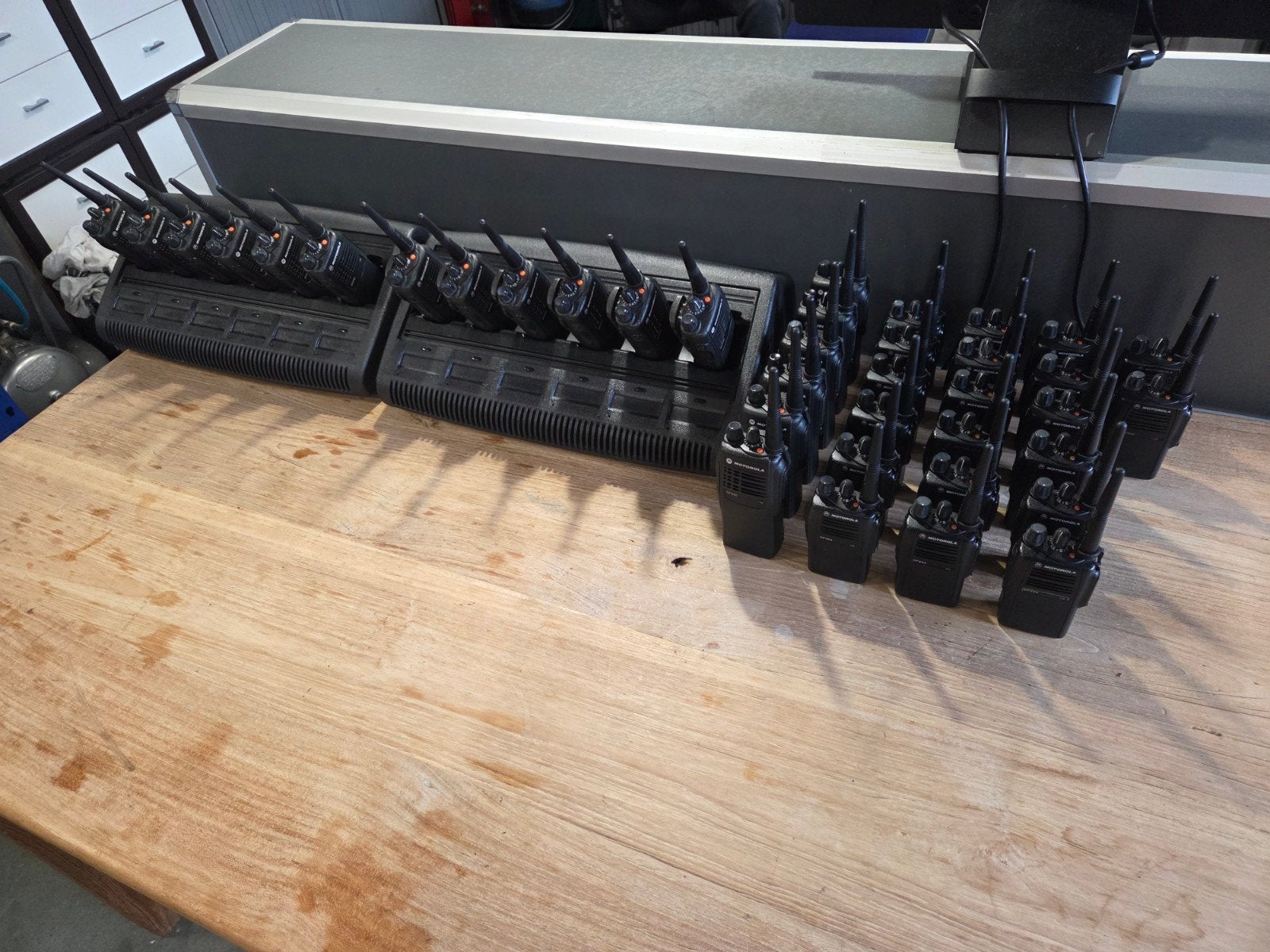 Verhuur en verkoop van portofoons, Ophalen of Verzenden, Zo goed als nieuw, Portofoon of Walkie-talkie, Met broekklem