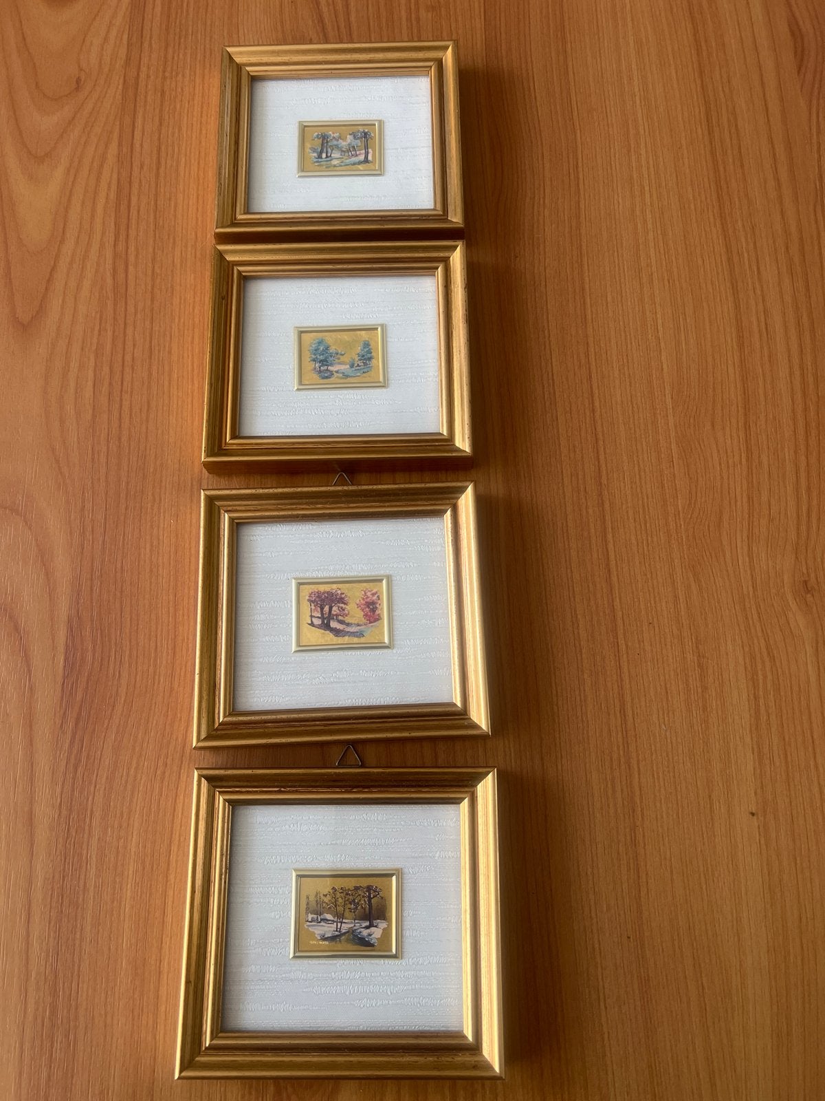 Set van 4 ingelijste miniatuur schilderijtjes, Minder dan 50 cm, Ophalen of Verzenden, Zo goed als nieuw, Schilderij
