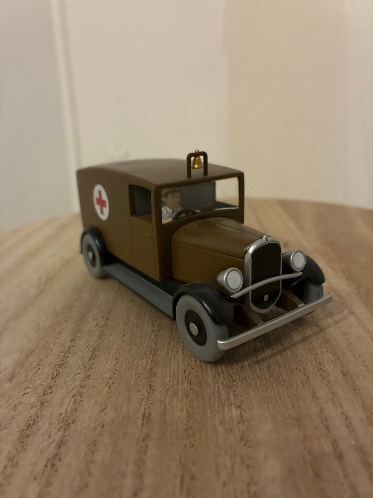 Kuifje ambulance modelauto, Ophalen of Verzenden, Zo goed als nieuw, Overige typen
