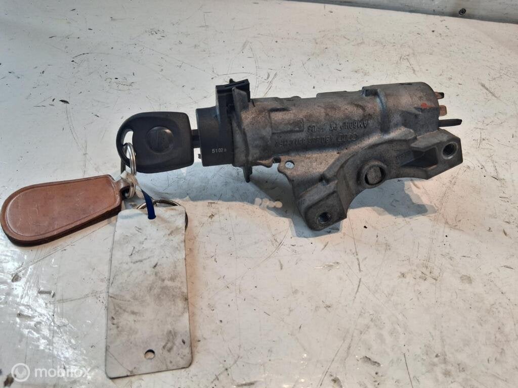 Contactslot + sleutel Seat Ibiza 6L ('02-'09) 4B0905851C, Gebruikt, Ophalen of Verzenden, Seat, Seat