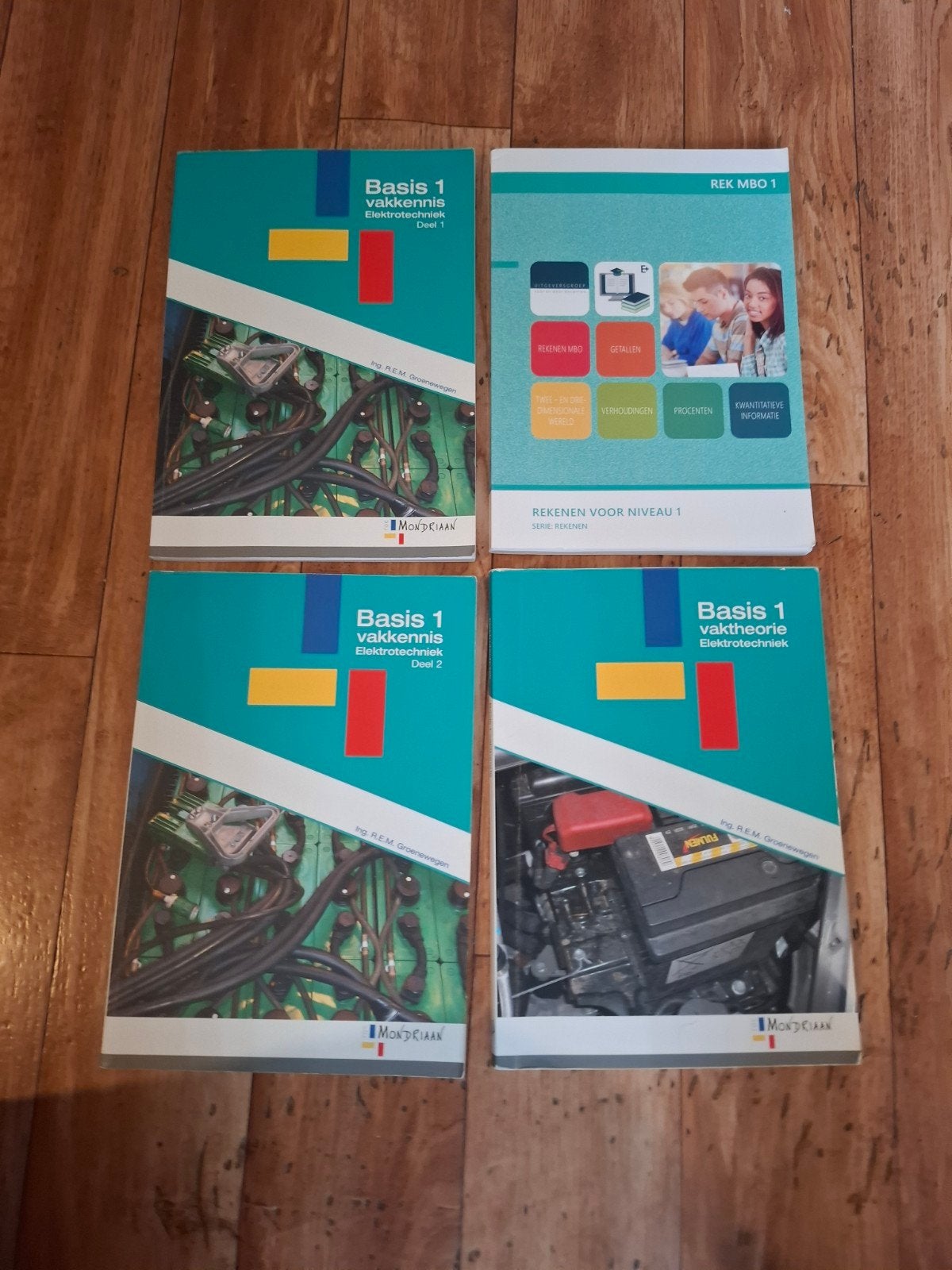 MBO Elektrotechniek & Rekenen Boeken (Mondriaan), Ing. R.E.M. Groenewegen, Ophalen of Verzenden, Zo goed als nieuw, MBO