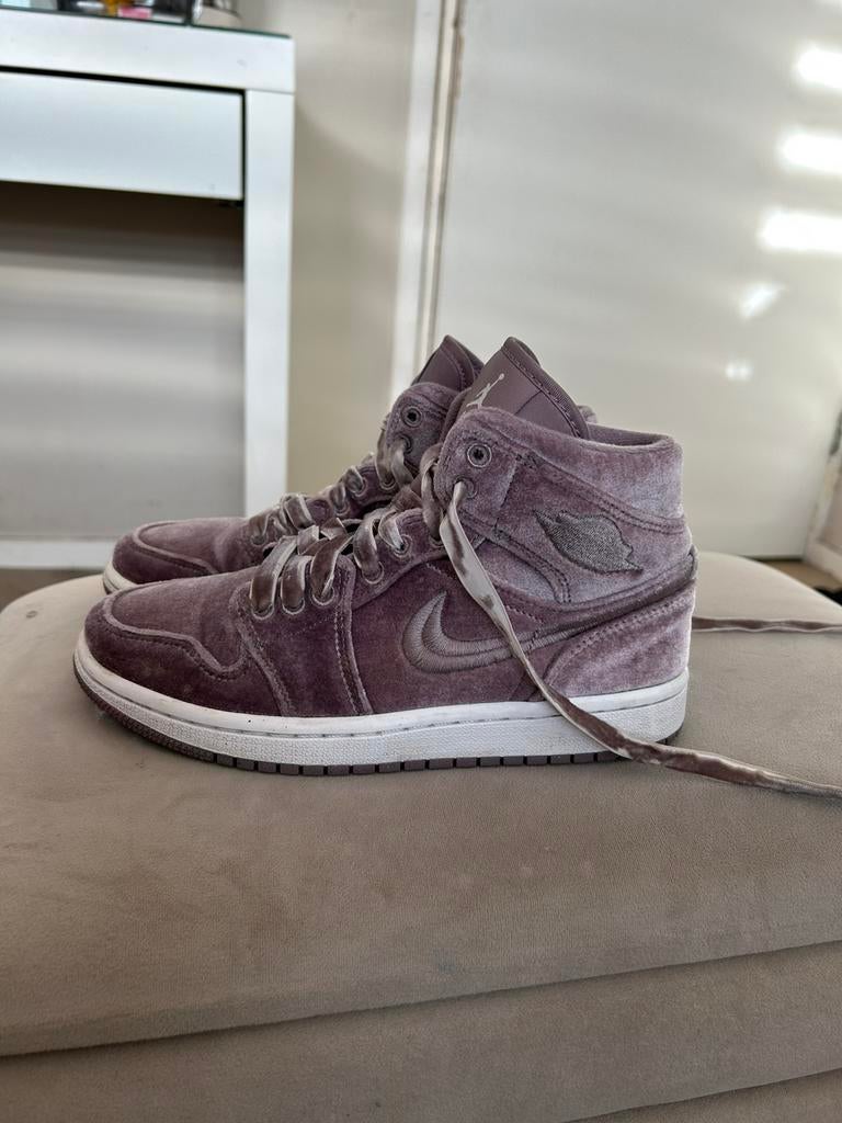 Air jordan 1 mid Se maat: 36, Kleding | Dames, Schoenen, Overige kleuren, Ophalen of Verzenden, Sneakers of Gympen, Gedragen