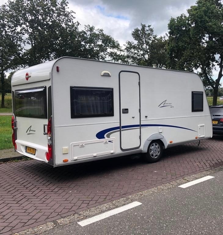 Burstner Averso 460 TS, Caravans en Kamperen, Caravans, Rondzit, Frans bed, Schokbreker, Particulier