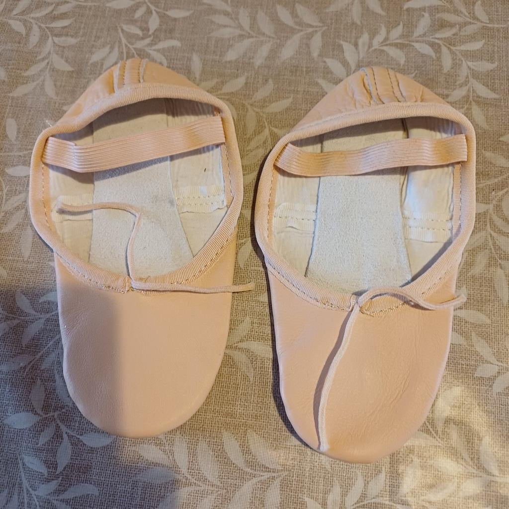 Balletschoentjes maat 28., Ophalen of Verzenden, Zo goed als nieuw, Schoenen