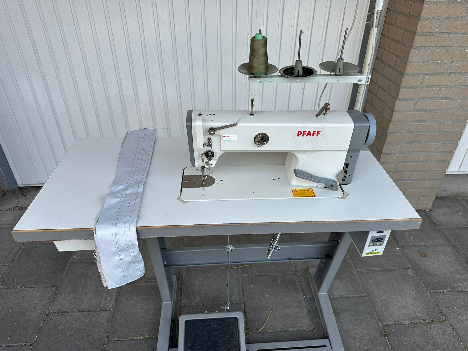 Industrie naaimachine pfaff, Hobby en Vrije tijd, Naaimachines en Toebehoren, Ophalen of Verzenden, Naaimachine, Industrieel, Gebruikt