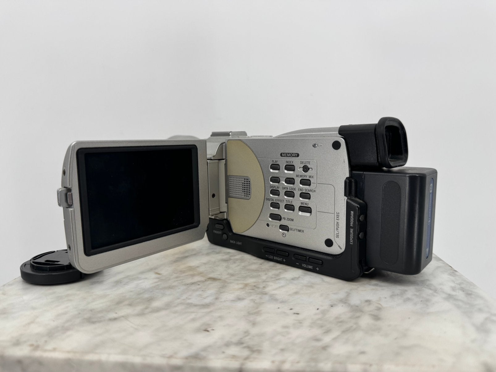 Sony Handycam MiniDV Camcorder 10x Zoom met Tas, Audio, Tv en Foto, Videocamera's Digitaal, Gebruikt, 20x of meer, Ophalen of Verzenden