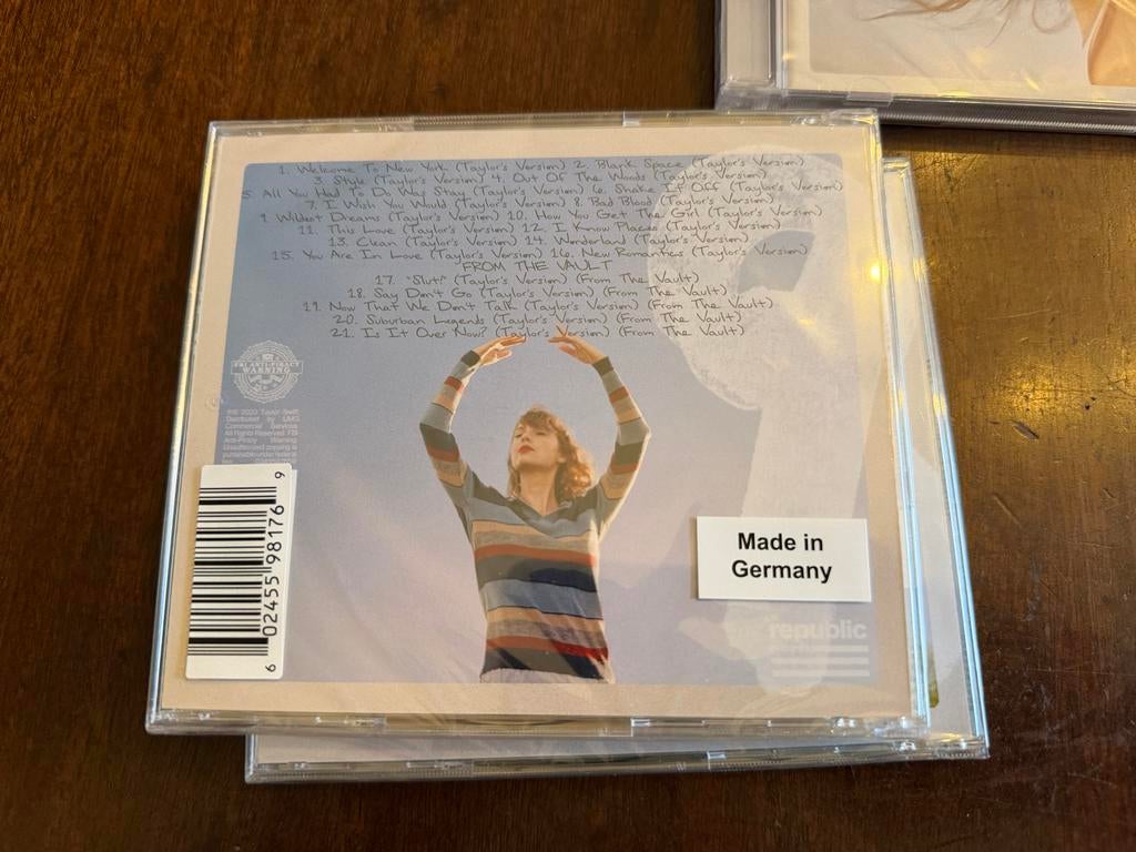 Taylor Swift CD set 1989 met Exclusieve Fotoset, Ophalen of Verzenden, 2020 tot heden, Nieuw in verpakking, Boxset