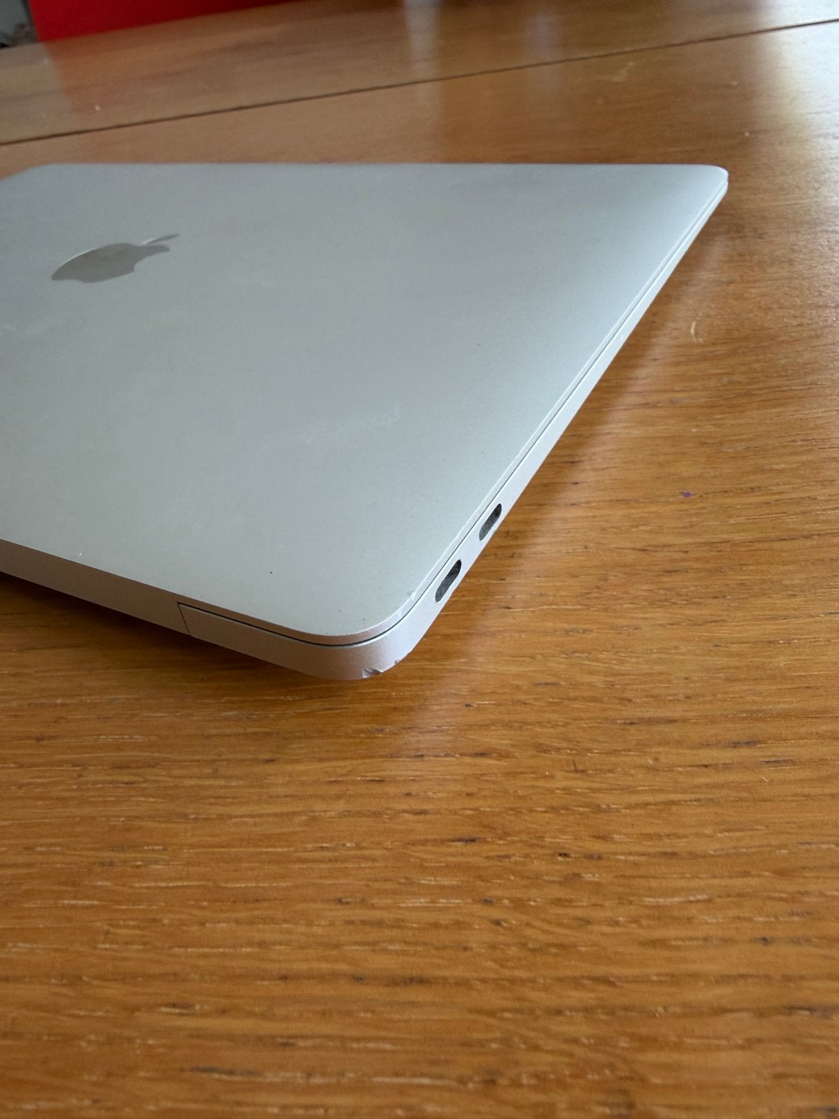 Foto 6 van MacBook Air 13 inch (M1) - Goede staat