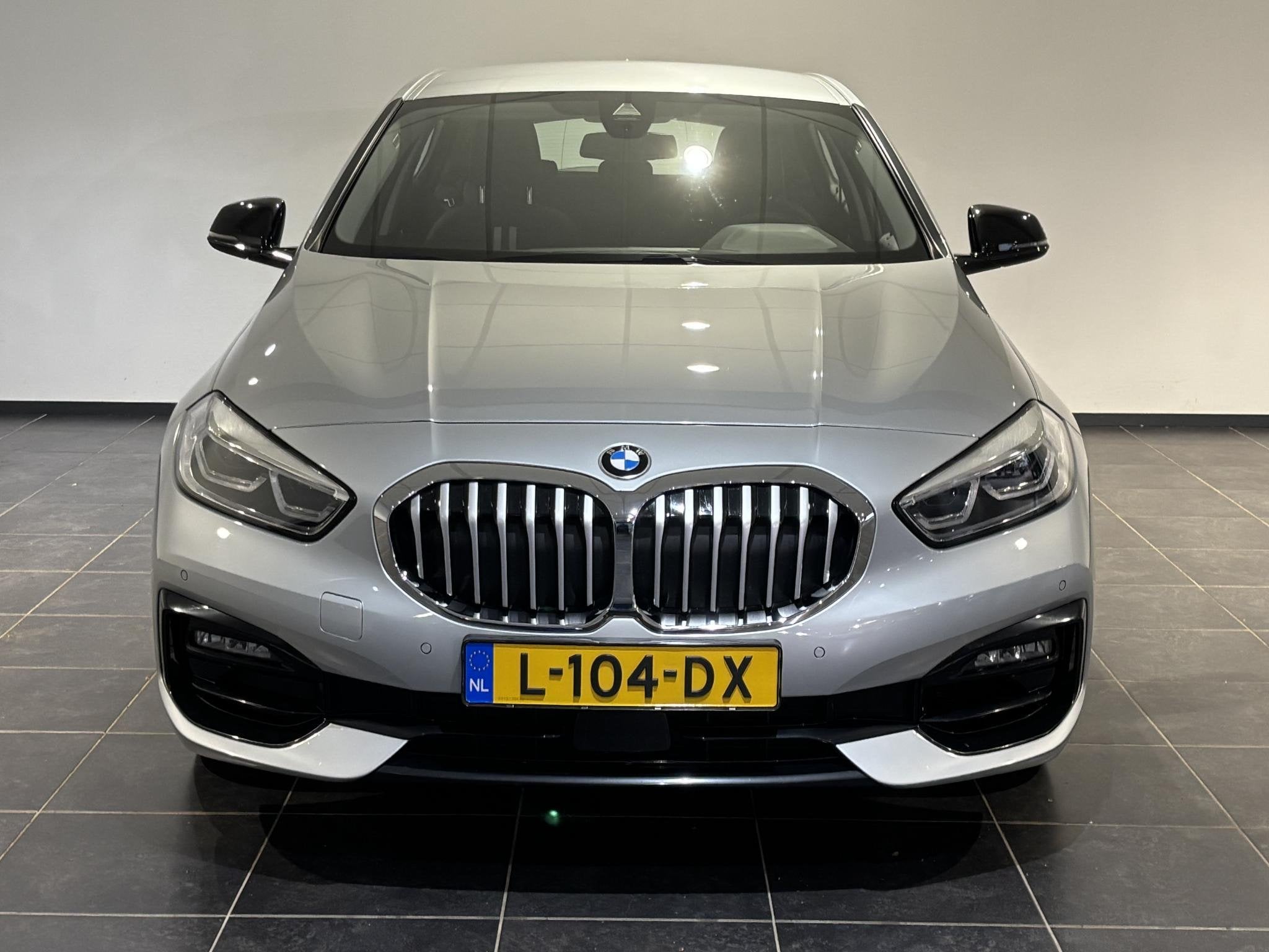 BMW 1-serie 120i High Executive | Sport line | Apple CarPlay, Auto's, 1998 cc, 730 kg, Euro 6, 4 cilinders