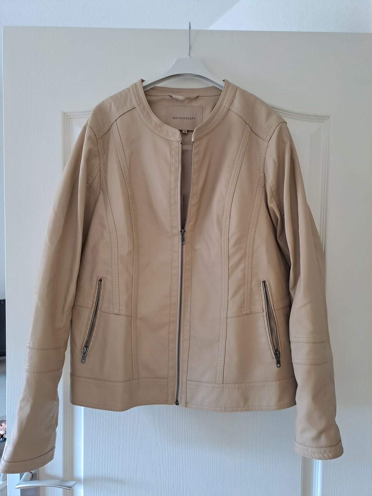 Soyaconcept Beige tussenjas maat 44, Ophalen of Verzenden, Zo goed als nieuw, Maat 42/44 (L), Beige
