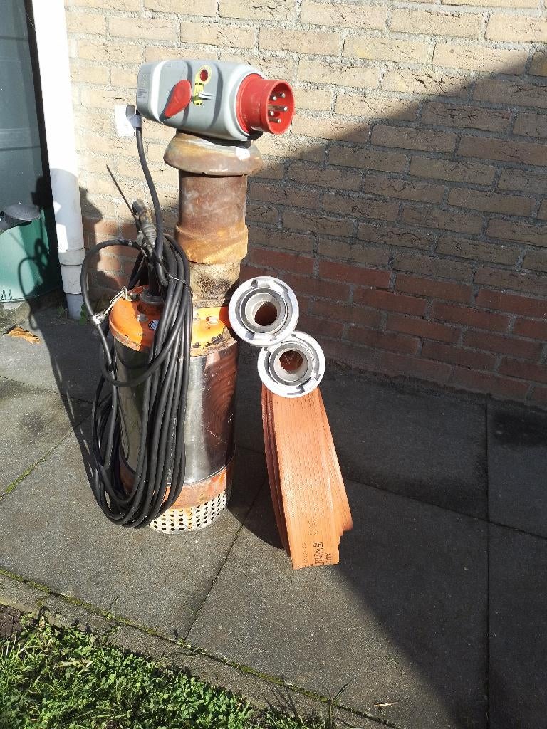 dompelpomp 70m3 klokpomp bouwpomp 400V + 12mtr brandslang, Ophalen, Gebruikt, Elektrisch, Dompelpomp