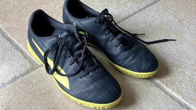Puma zaalschoenen, sneakers, schoenen maat 40 heel netjes, Ophalen of Verzenden, Gedragen