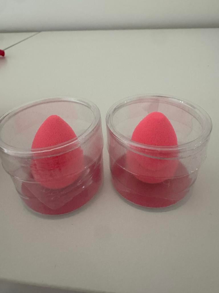 Twee mini beauty blender roze make-up sponsjes in doosjes, Gehele gezicht, Nieuw, Ophalen of Verzenden, Roze