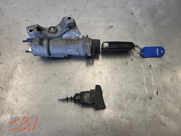 Kontaktslot + Sleutel van een Volkswagen Transporter, Gebruikt, -, Volkswagen, -
