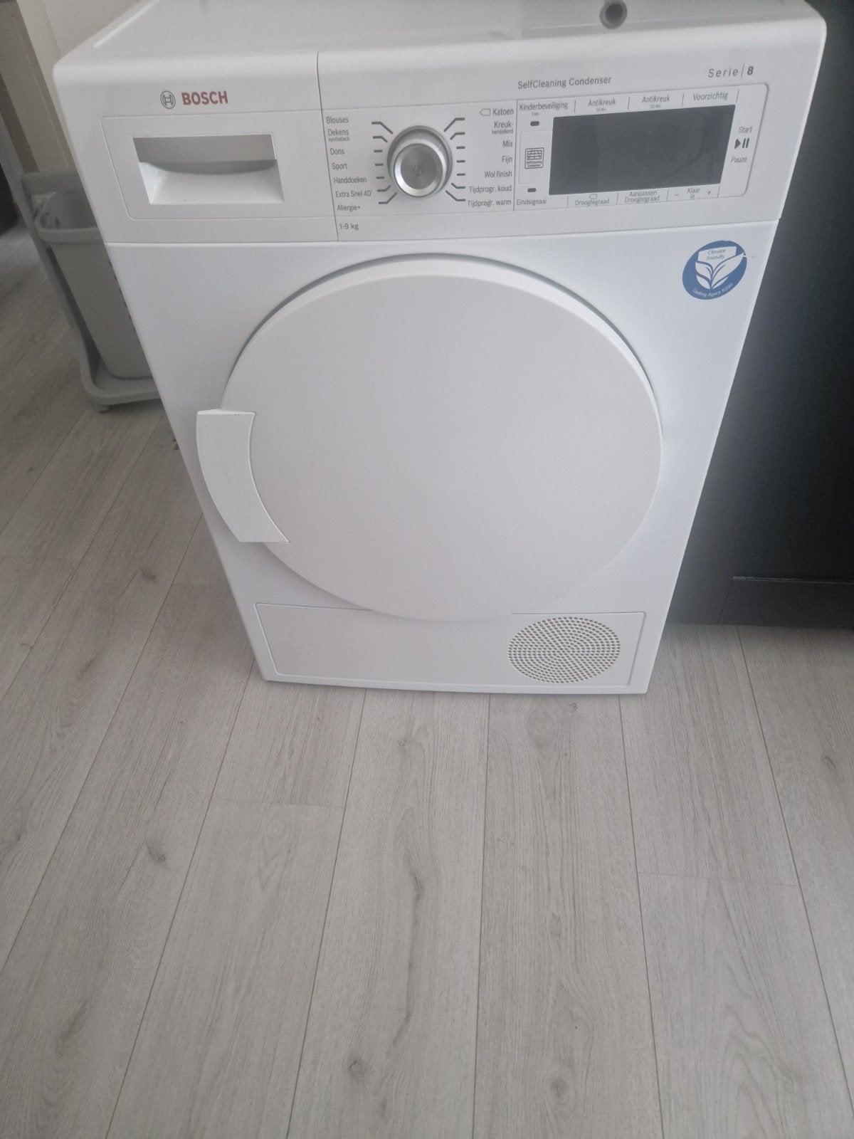 Let op!  Maakt raar geluid Bosch Serie 8 Condensdroger 9 kg, Witgoed en Apparatuur, Ophalen, 6 tot 8 kg, Anti-kreukfase, 85 tot 90 cm