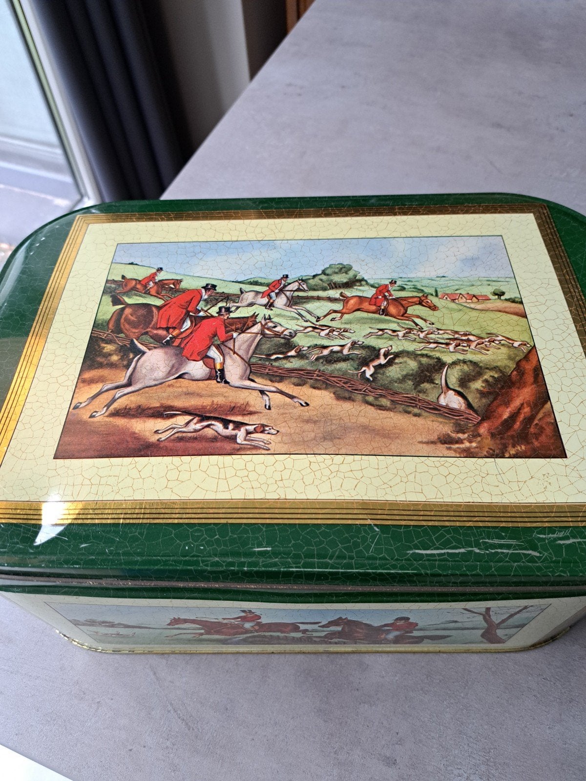 Vintage COTE D'OR blik - Jachtscène - b36 d25 h14, Ophalen